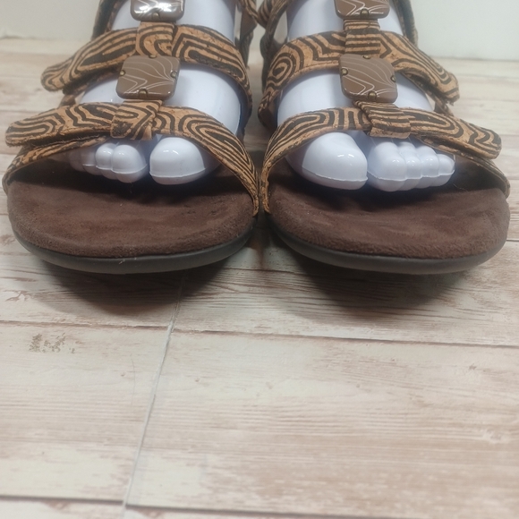 Vionic Orthotic Insole Footbed Brown Black Tan Cork Faux Woodgrain Size 9 Sandal - Picture 6 of 14